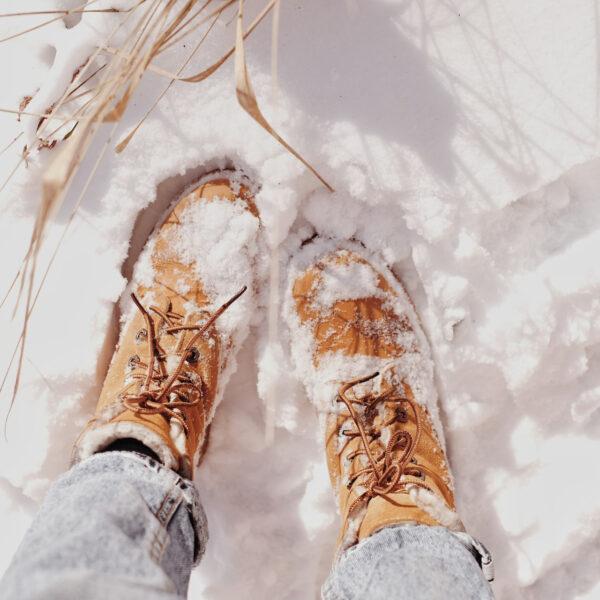 Winterschuhe, Foto von Valeriia Miller auf Unsplash