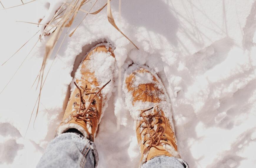 Winterschuhe, Foto von Valeriia Miller auf Unsplash